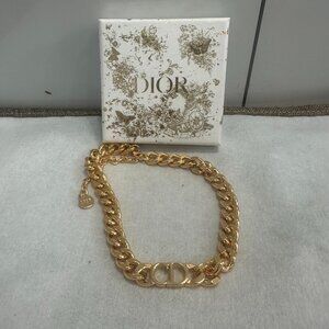 Dior 30 Montaigne Choker